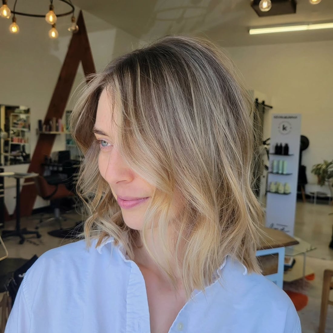 Ash Blonde Lob With Lived-In Texture — Trendy Blonde Lob