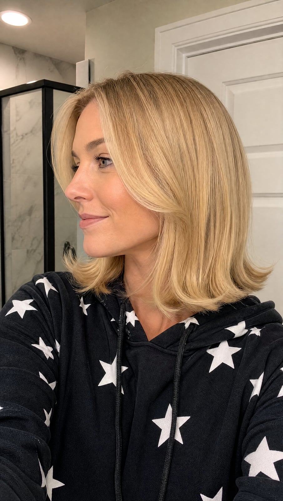 Ash Blonde Lob With Subtle Highlights — Trendy Blonde Lob