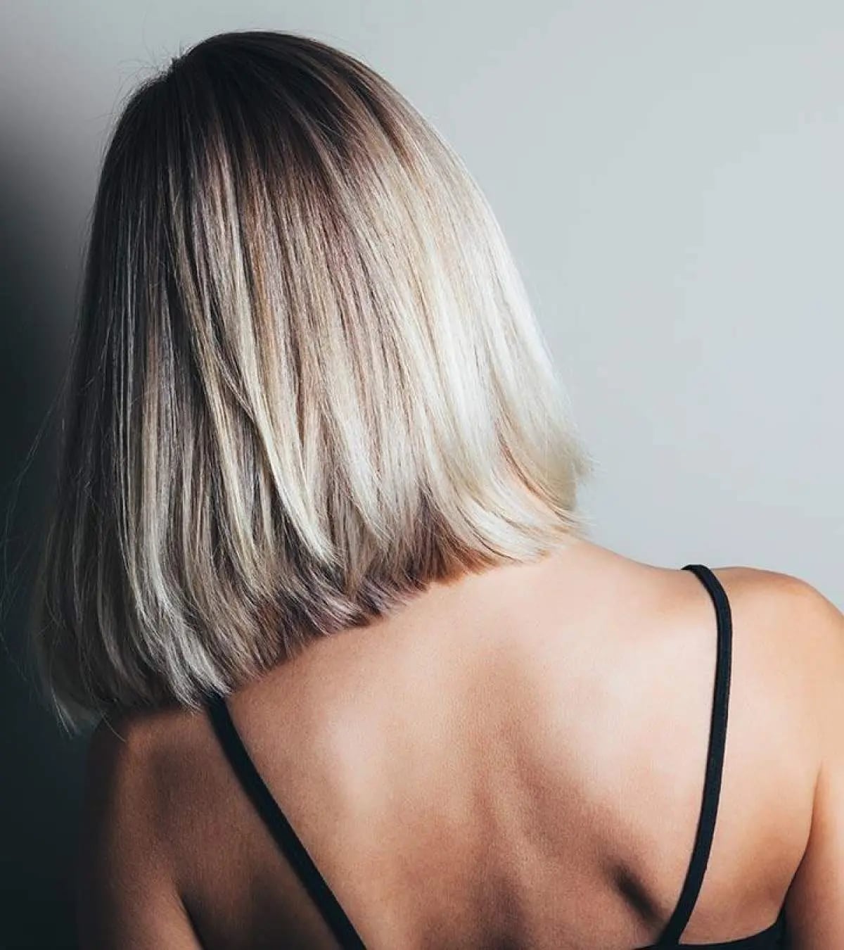 Ash Blonde Blunt Bob With Root Shadow — Trendy Blonde Lob