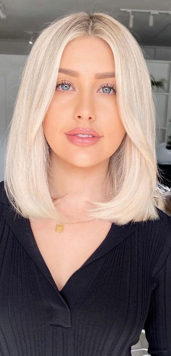 Creamy Platinum Blonde Lob With Curtain Bangs — Trendy Blonde Lob