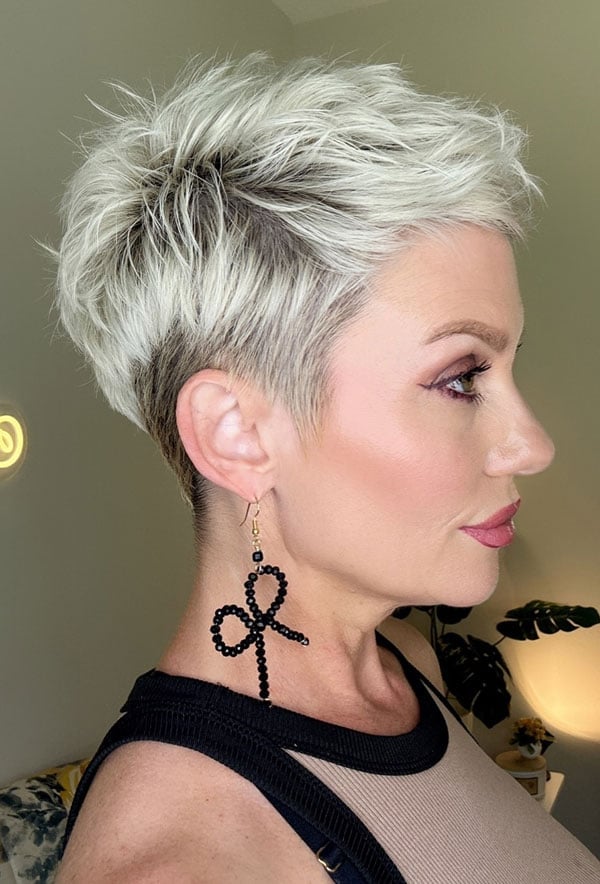 Icy Blonde Choppy Pixie With Lowlights Icy Blonde Choppy Pixie With Lowlights — Trendy Blonde Short Hair