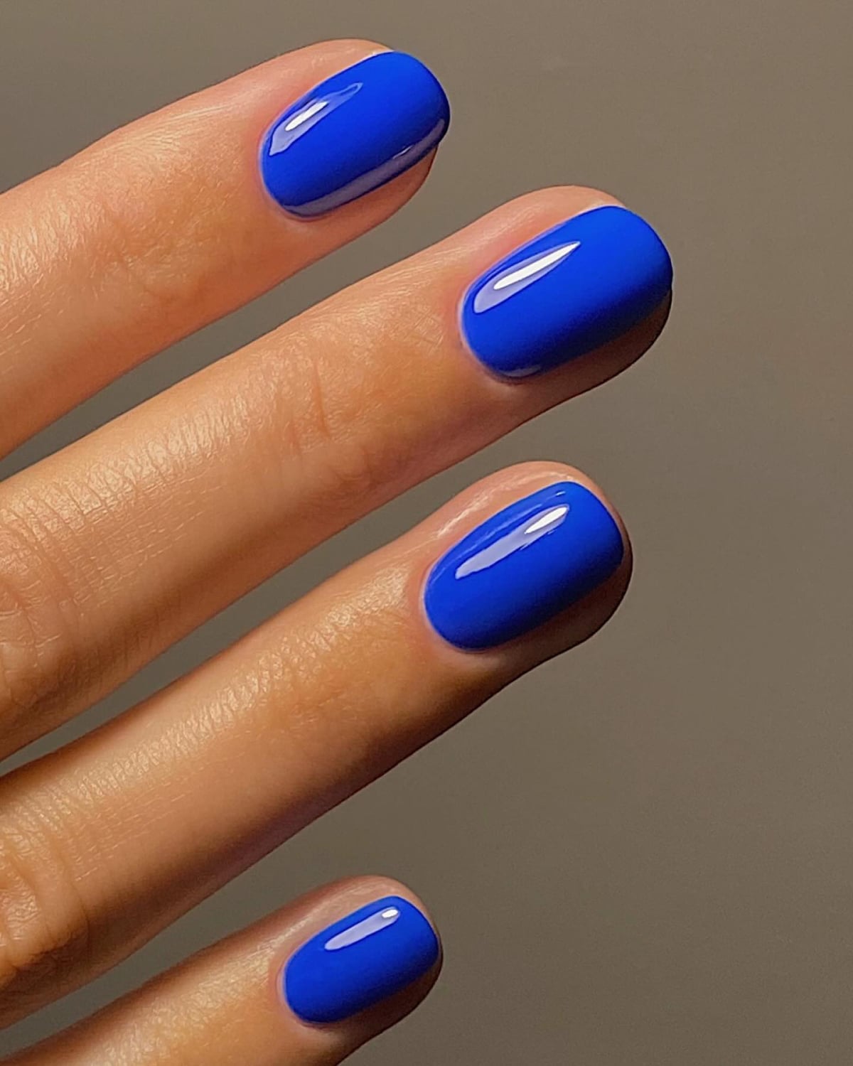 Medium Oval Bright Blue French Floral Nails Medium Oval Bright Blue French Floral Nails — Trendy Blue Acrylic Nails