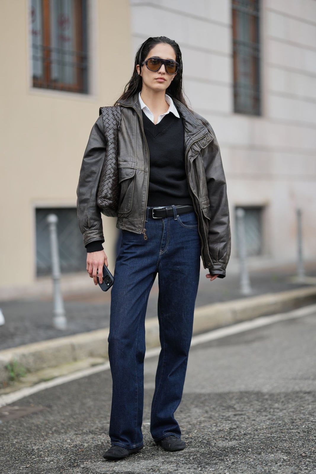 Casual Everyday Dark Wash Straight Leg Jeans, Everyday Version — Trendy Blue Jeans Outfits