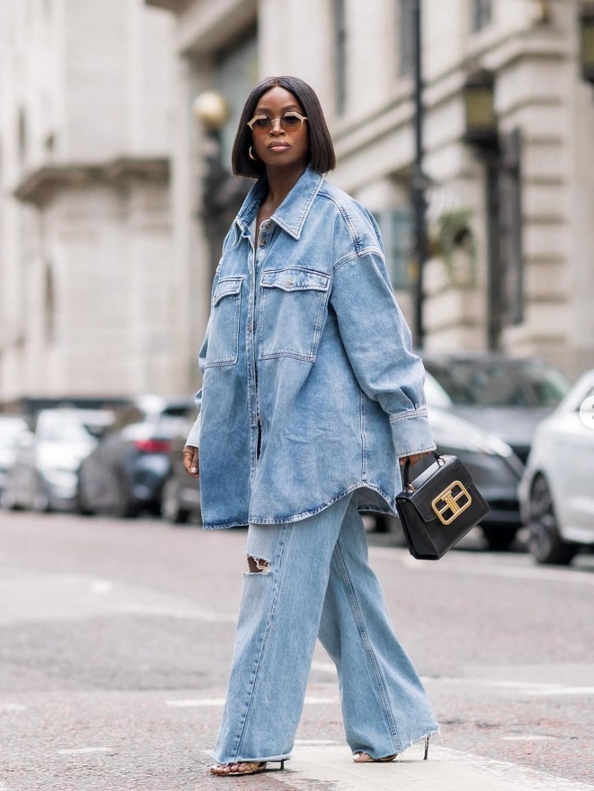 Street Style Wide Leg Ripped Jeans with Oversized Denim Jacket — Trendy Blue Jeans Outfits
