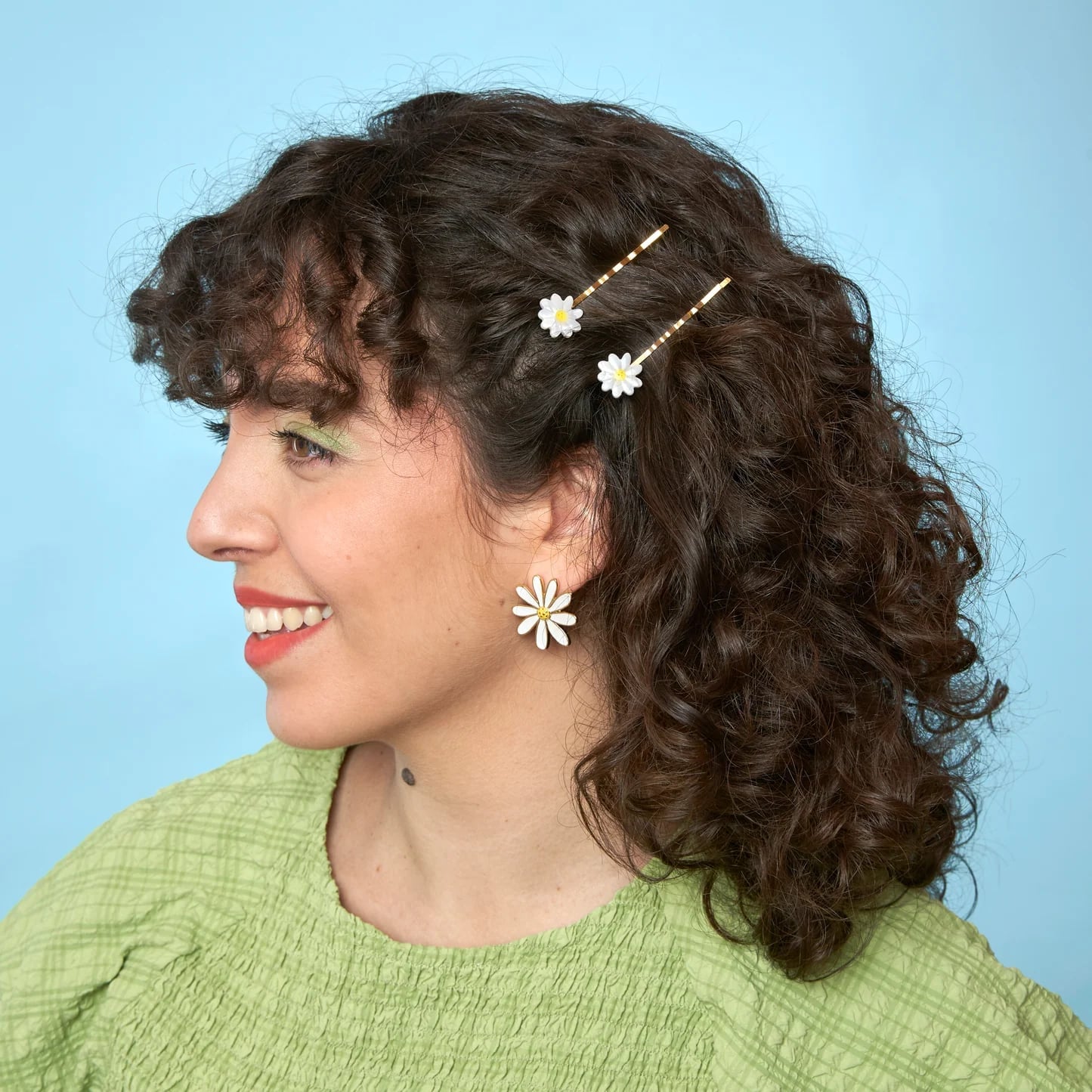 Dark Brown Collarbone Waves With Daisy Pins — Trendy Bobby Pins Hairstyles