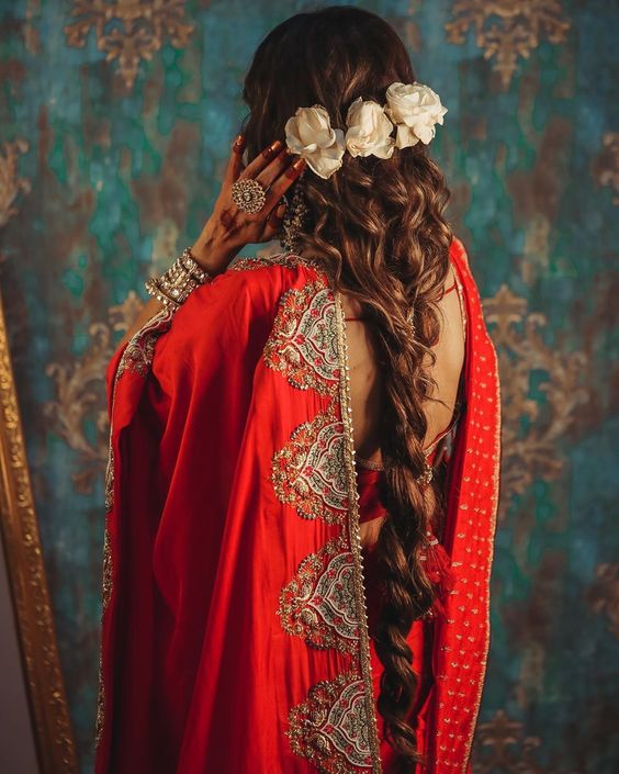 Collarbone Waves With Face-Framing Pieces Collarbone Waves With Face-Framing Pieces — Trendy Bridal Hair