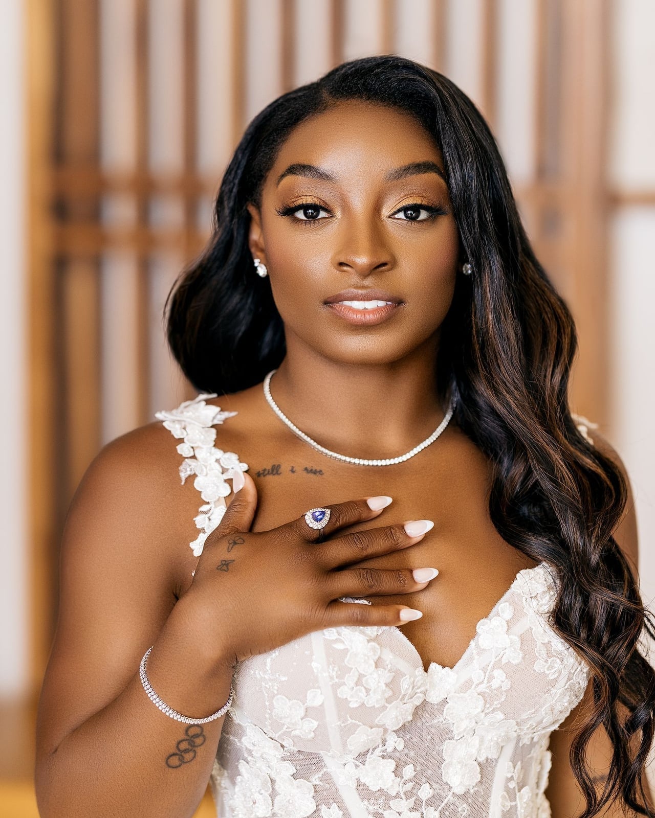 Glossy Mid-Back Waves Dark Brown Glossy Mid-Back Waves Dark Brown — Trendy Bridal Hair