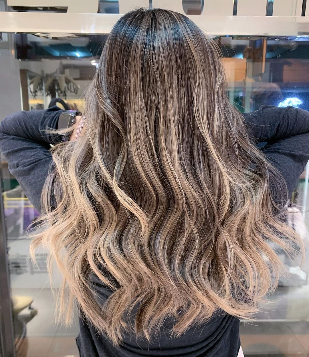 Mid-Back Dark Brown With Contrasting Blonde Highlights, Wavy — Trendy Brown Hair with Blonde Highlights
