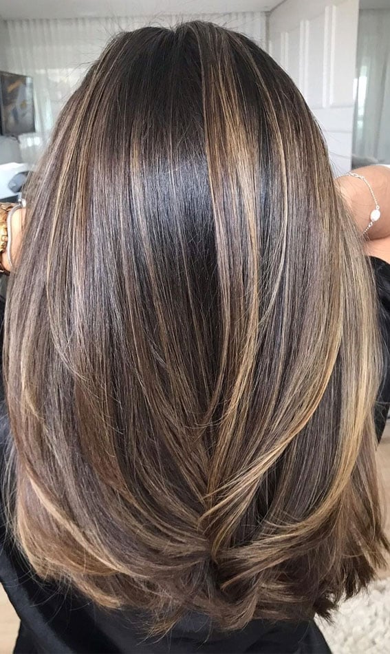 Collarbone Dark Brown With Honey Blonde Highlights — Trendy Brown Hair with Blonde Highlights