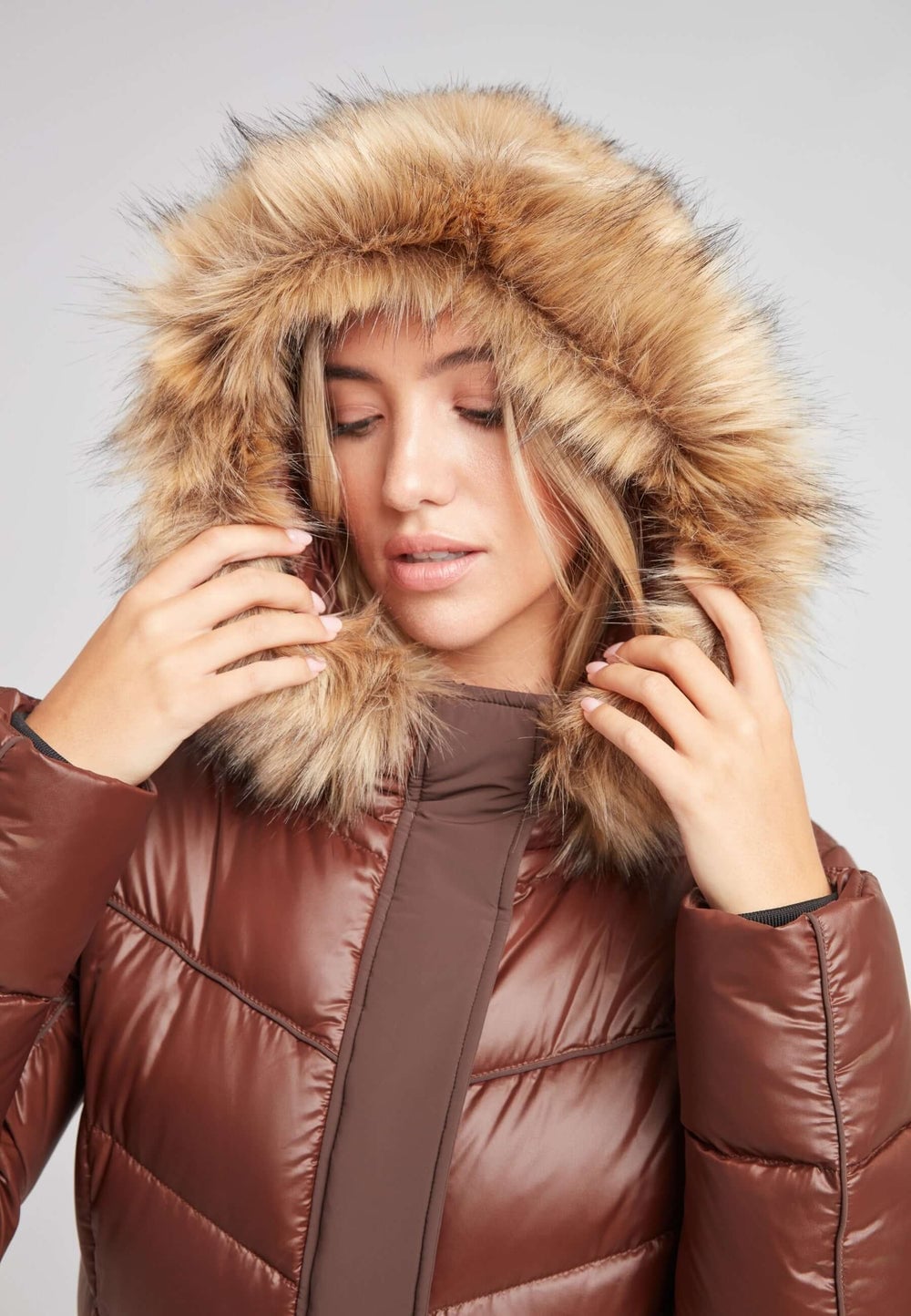 Puffer Coat With Faux Fur Hood — Trendy Brown Jacket Outfit