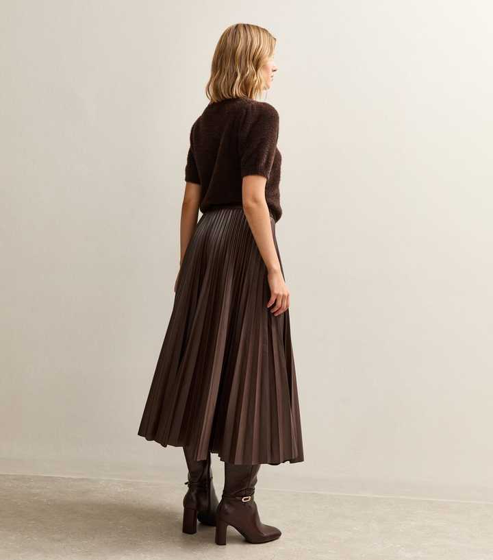 Dark Brown Pleated Faux Leather Midi Skirt with Fuzzy Sweater Dark Brown Pleated Faux Leather Midi Skirt with Fuzzy Sweater — Trendy Brown Leather Skirt Outfit