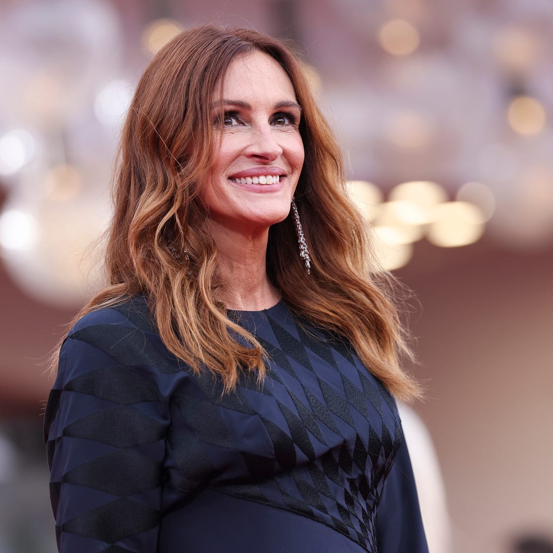 Copper Base With Caramel Highlights Copper Base With Caramel Highlights — Trendy Caramel Hair Color