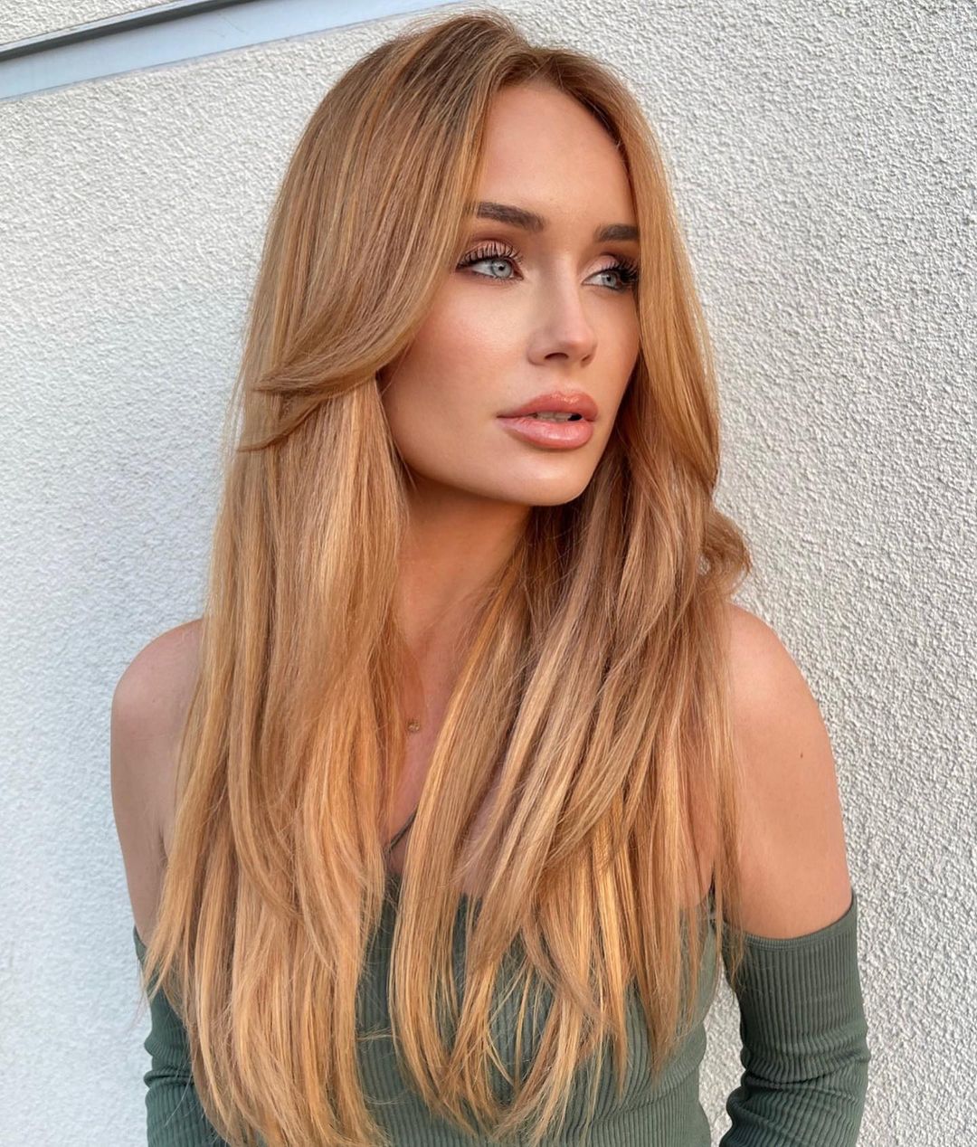 Golden Blonde With Caramel Highlights And Root Shadow Golden Blonde With Caramel Highlights And Root Shadow — Trendy Caramel Hair Color