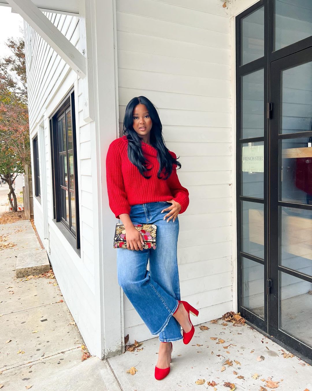 Red Knit Sweater With Cropped Jeans And Pointed Heels — Trendy Casual Dinner Outfit