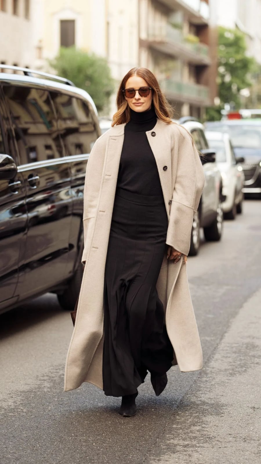 Beige Oversized Coat With Black Turtleneck And Maxi Skirt — Trendy Casual Dinner Outfit