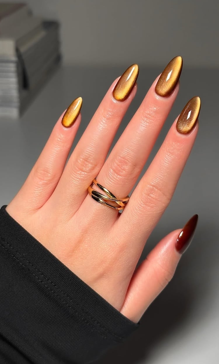 Warm Amber Gold Cat Eye Long Almond Nails — Trendy Cat Eye Nail Art
