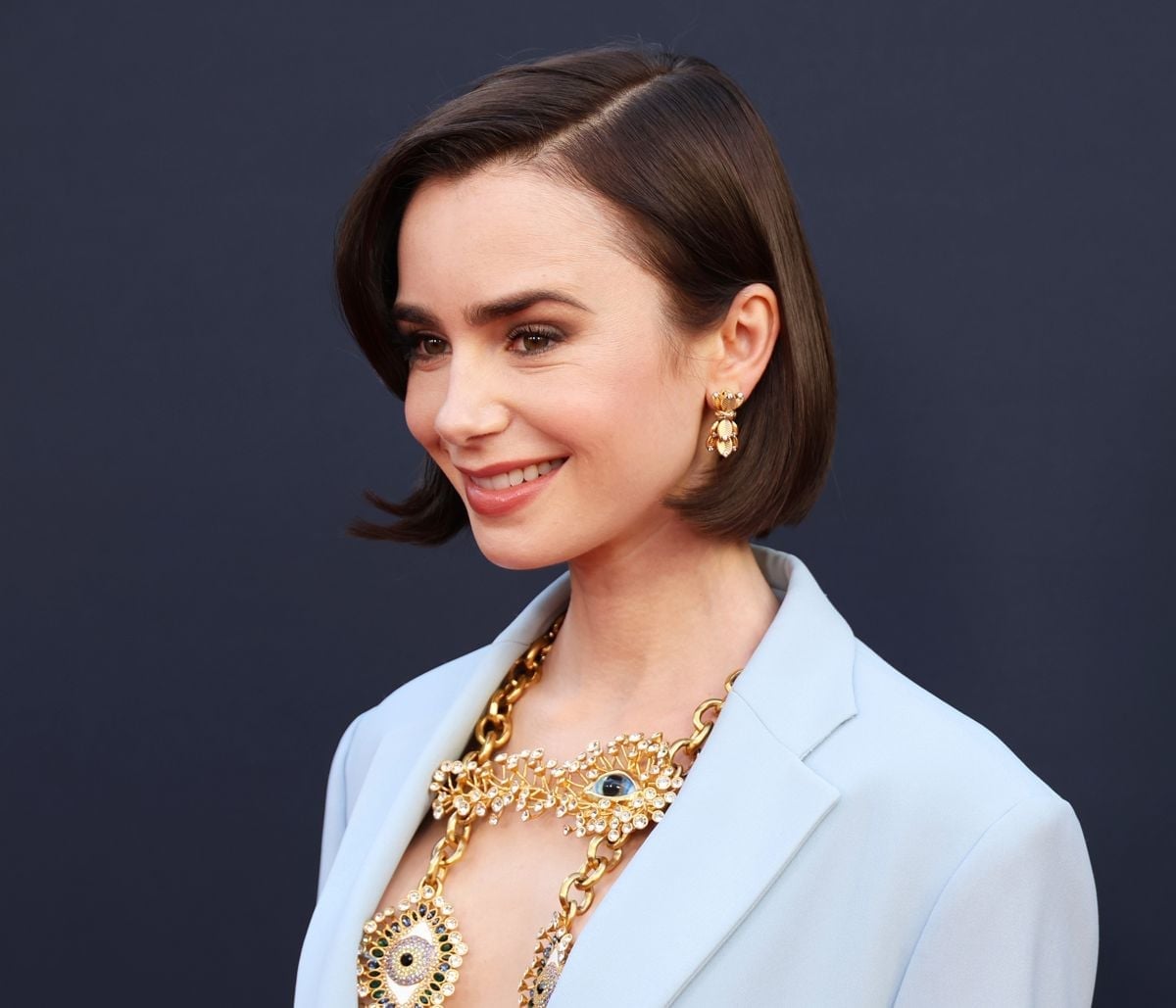 Thick Straight Dark Brown Bob Side View, Blowout Thick Straight Dark Brown Bob Side View, Blowout — Trendy Chin Length Hair