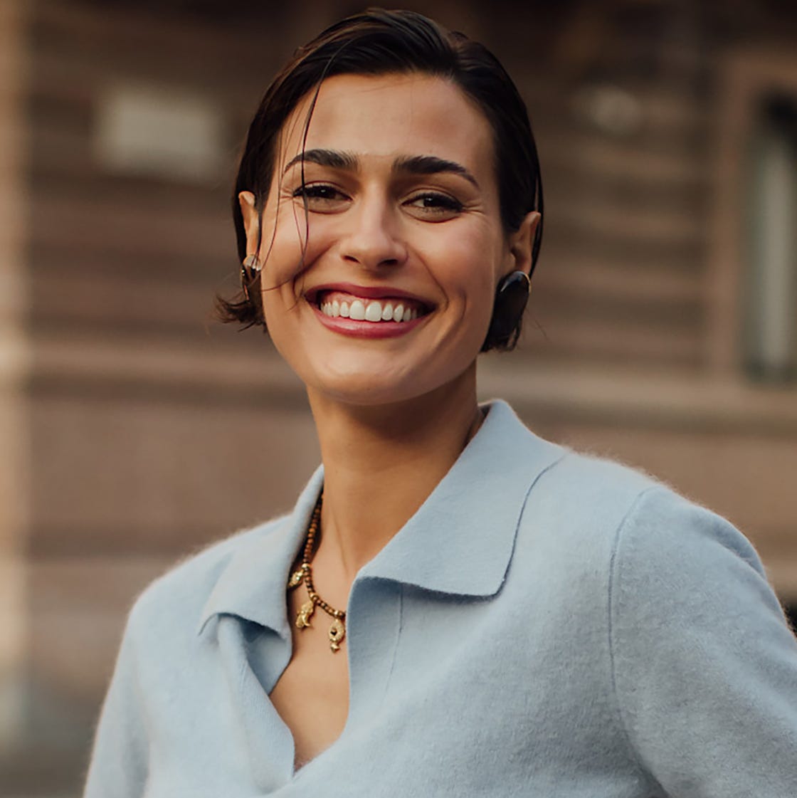 Wet Look Dark Brown Chin Bob Wet Look Dark Brown Chin Bob — Trendy Chin Length Hair