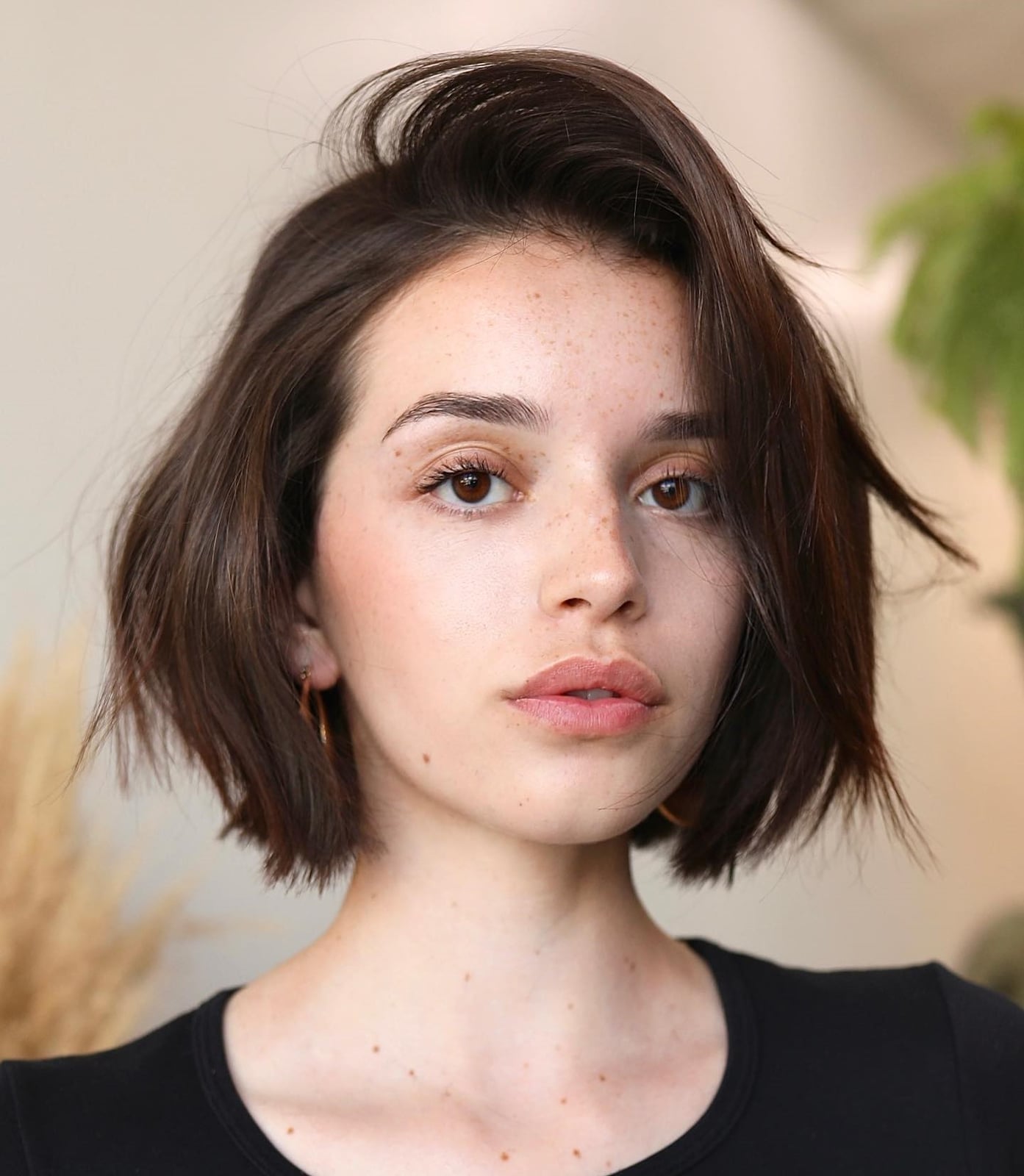 Polished Dark Brown Straight Bob, Side Polished Dark Brown Straight Bob, Side — Trendy Chin Length Hair
