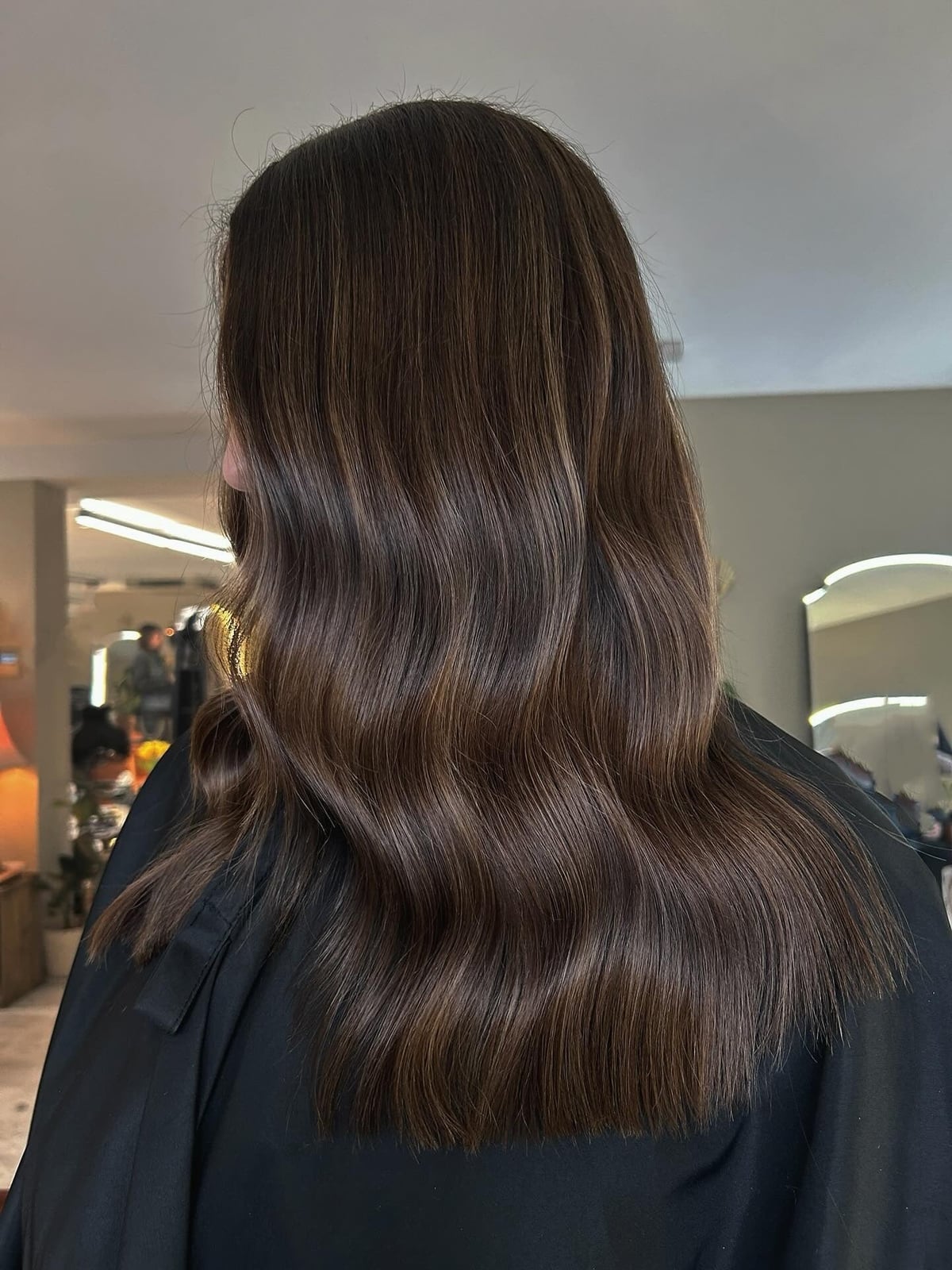Mid-Back With Subtle Highlight Dimension Mid-Back With Subtle Highlight Dimension — Trendy Chocolate Hair Color