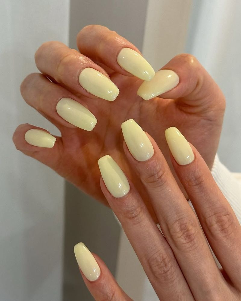 Medium Coffin Pale Yellow Nails Medium Coffin Pale Yellow Nails — Trendy Coffin Nails
