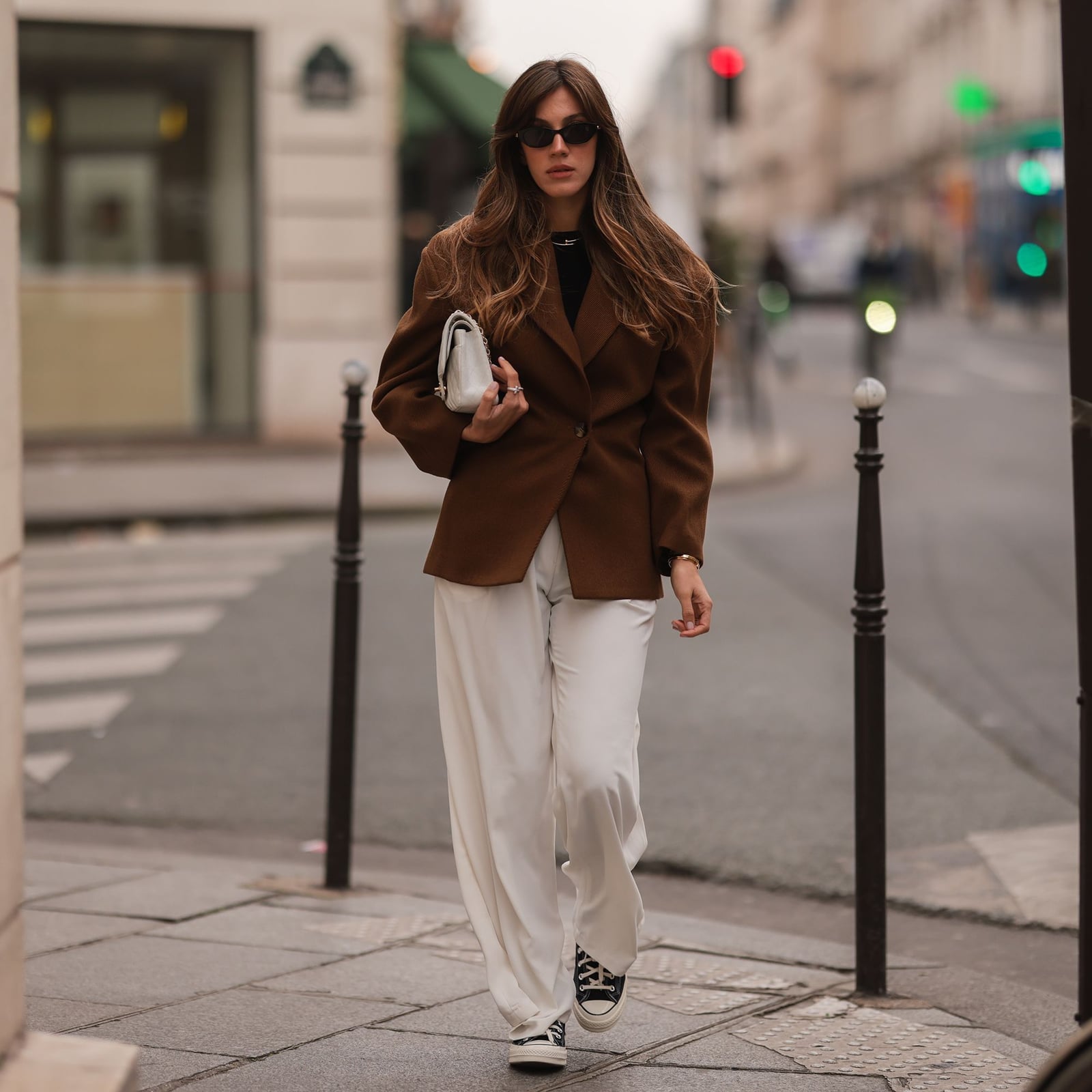 Oversized Blazer with Wide Leg Trousers and High-Top Converse Oversized Blazer with Wide Leg Trousers and High-Top Converse — Trendy Converse Outfits