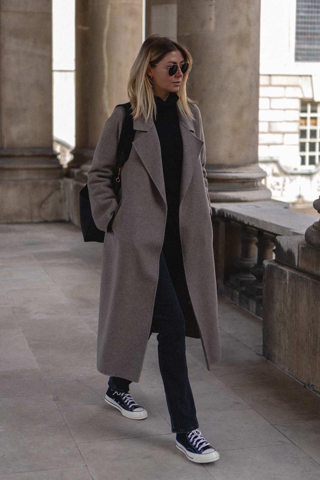 Longline Grey Coat with Black Jeans and High-Top Converse Longline Grey Coat with Black Jeans and High-Top Converse — Trendy Converse Outfits