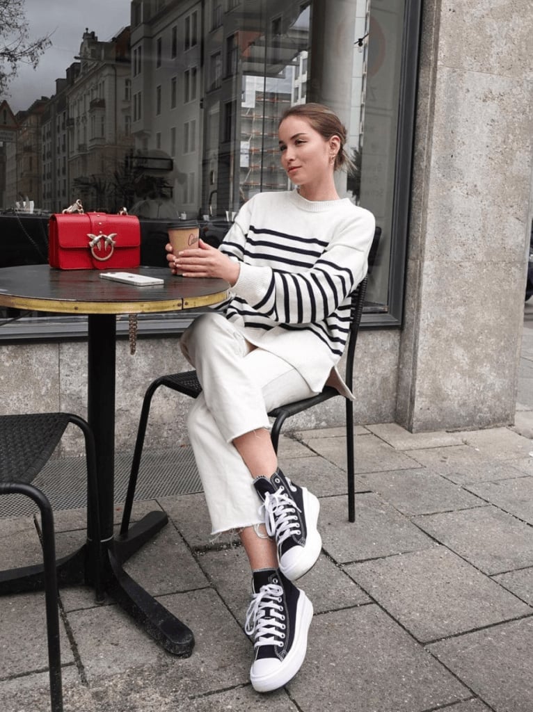 Oversized Black Blazer with Wide Leg Jeans and High-Top, Second Look Oversized Black Blazer with Wide Leg Jeans and High-Top, Second Look — Trendy Converse Outfits