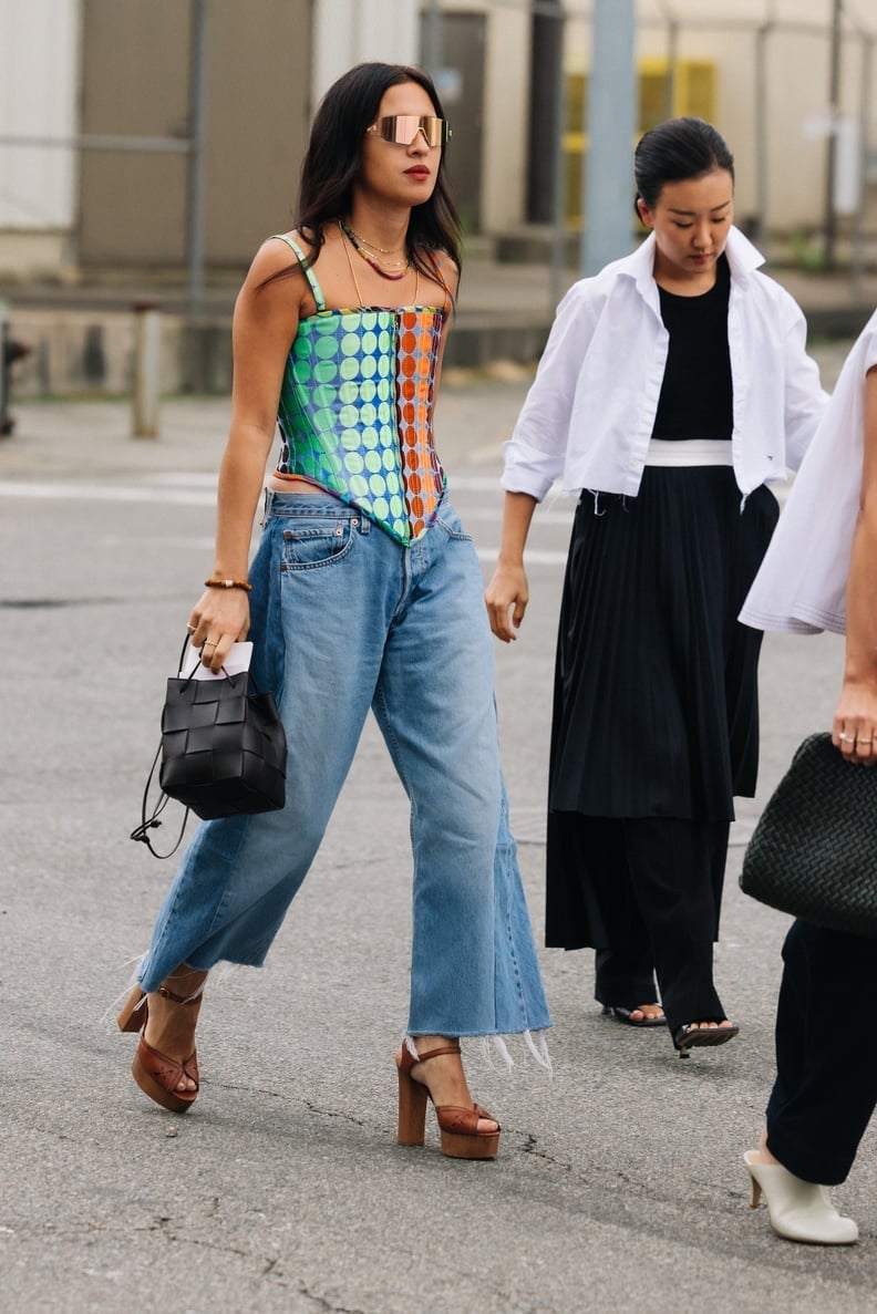 Color-Block Corset Top with Wide-Leg Jeans — Trendy Corset Top Outfits
