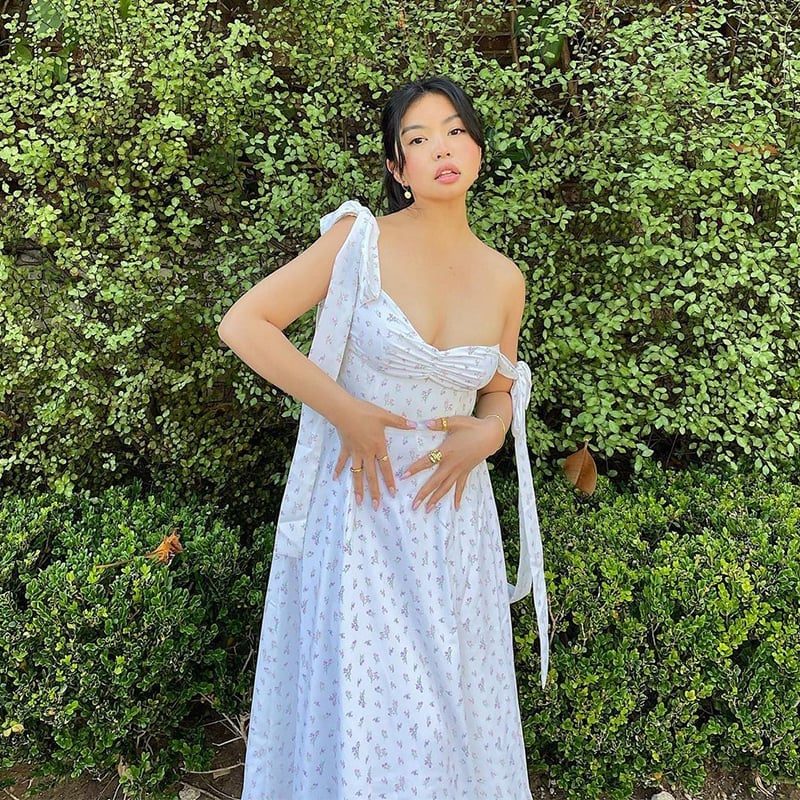 White Floral Print Dress with Ruched Bodice — Trendy Cottagecore Outfits