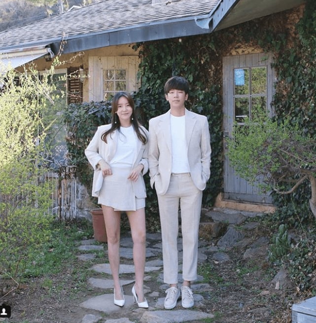 Matching Beige Linen Suits for Smart Casual Matching Beige Linen Suits for Smart Casual — Trendy Couple Outfit