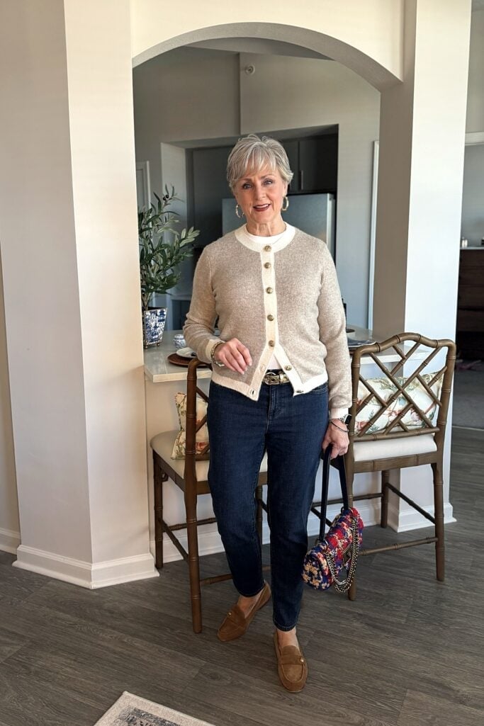 Beige Cardigan Over White Top and Jeans With Gold Hoop Earrings Beige Cardigan Over White Top and Jeans With Gold Hoop Earrings — Trendy Cozy Outfits