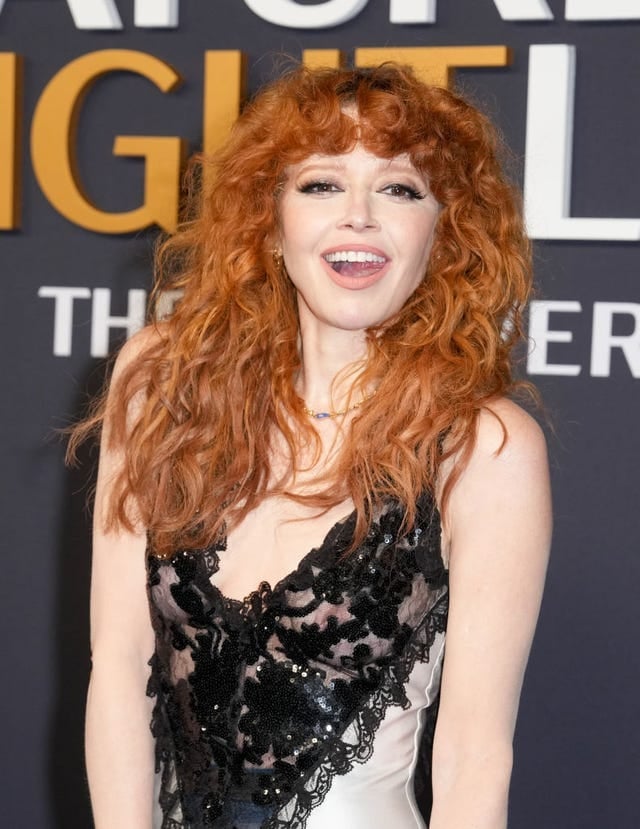 Mid-Back Red Curls With Highlights Mid-Back Red Curls With Highlights — Trendy Curly Hair Products