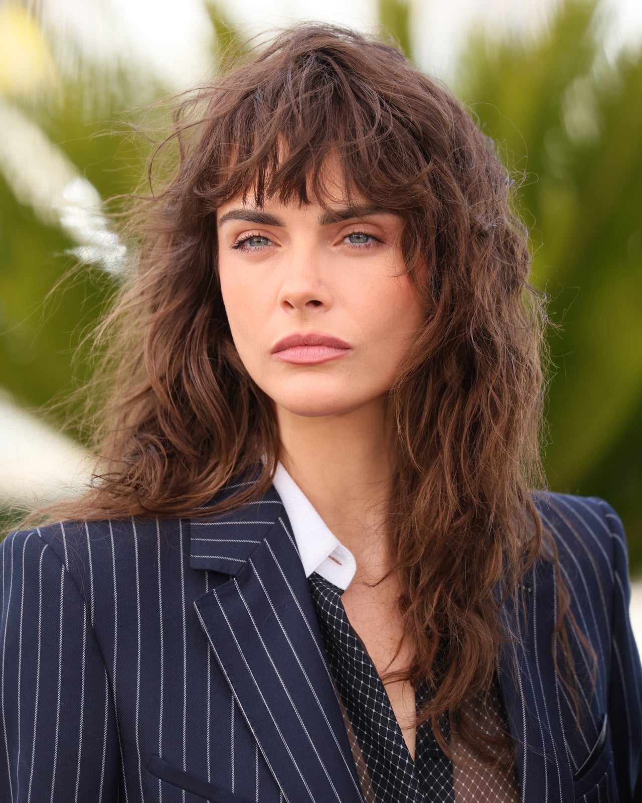 Mid-Back Layers With Shaggy Bangs Mid-Back Layers With Shaggy Bangs — Trendy Cutting Bangs