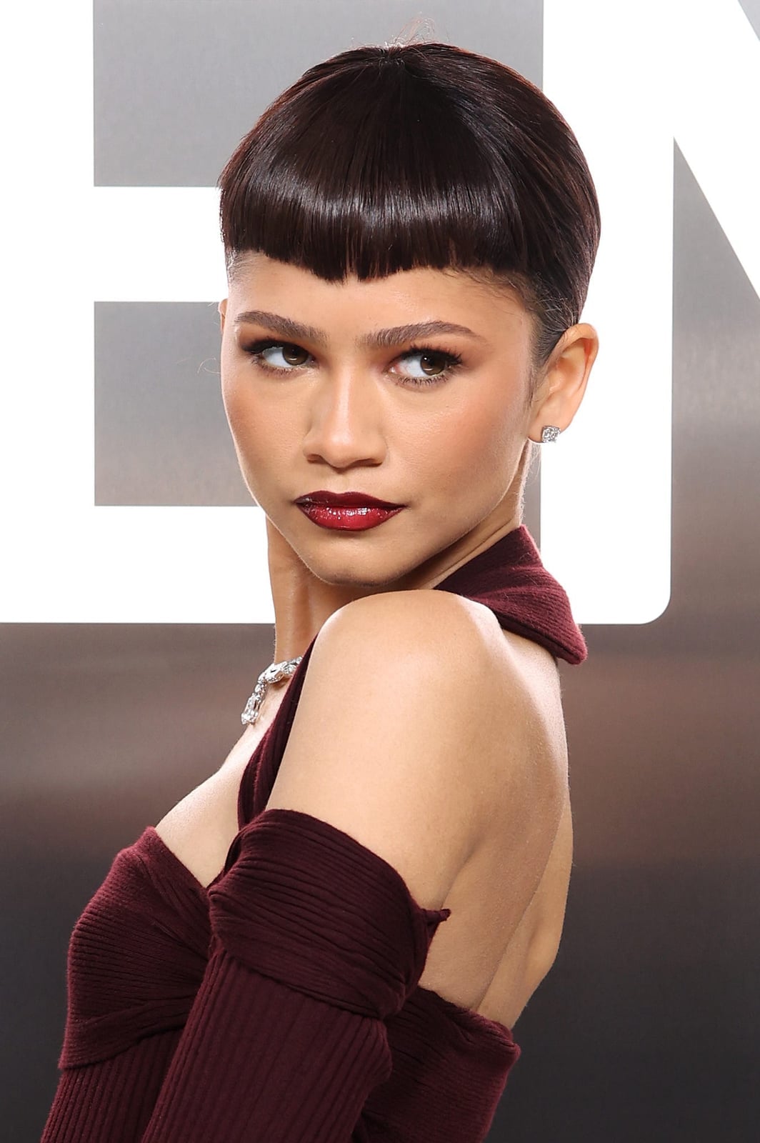 Chin Length Shag With Blunt Micro Bangs Chin Length Shag With Blunt Micro Bangs — Trendy Cutting Bangs