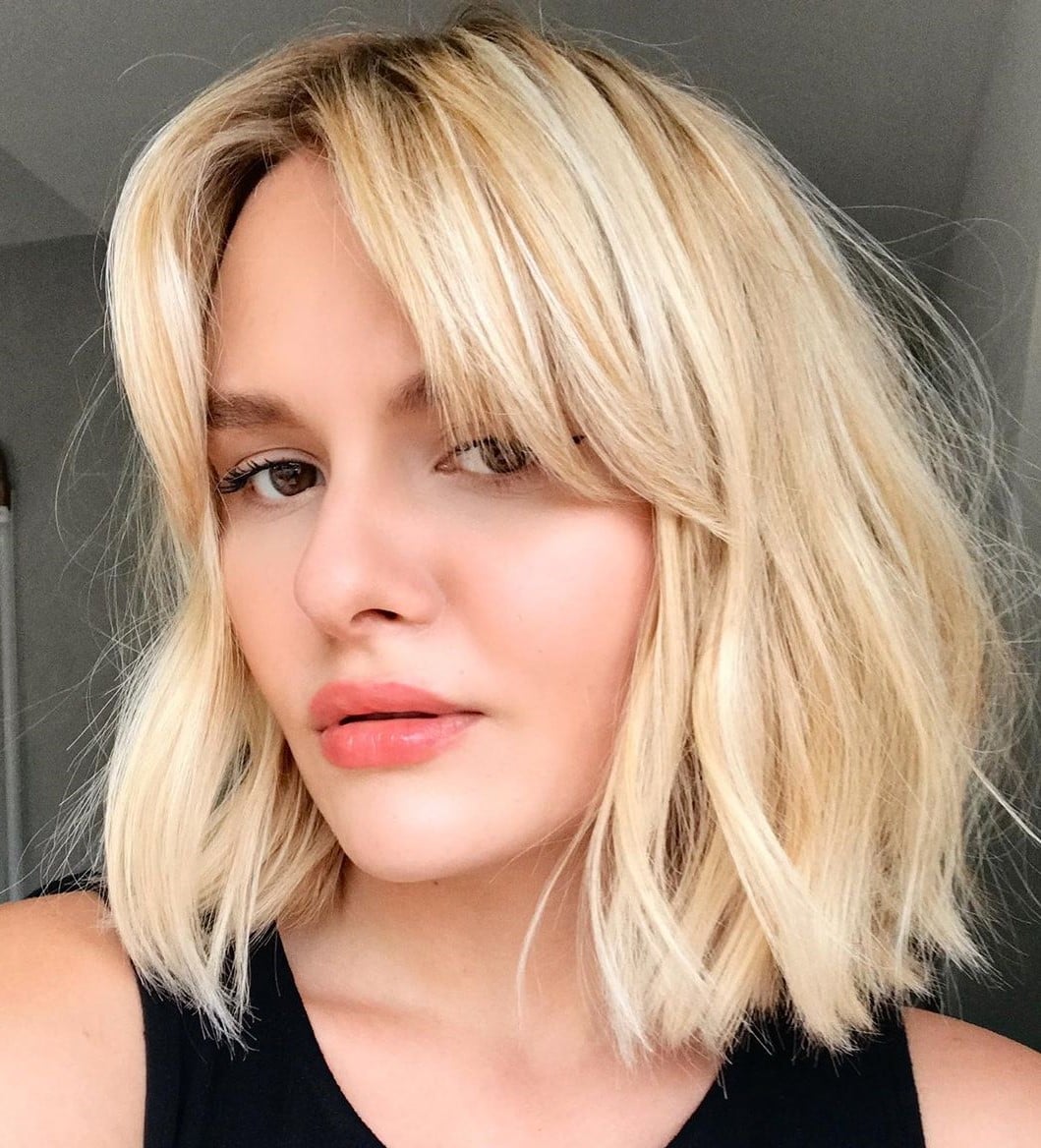 Fine Wavy Collarbone Bob With Curtain Bangs Fine Wavy Collarbone Bob With Curtain Bangs — Trendy Cutting Bangs