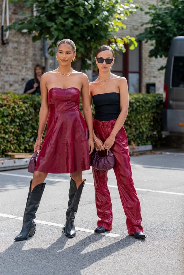 Red Strapless Leather Dress With Western Boots and Purple Handbag — Trendy Dress with Boots