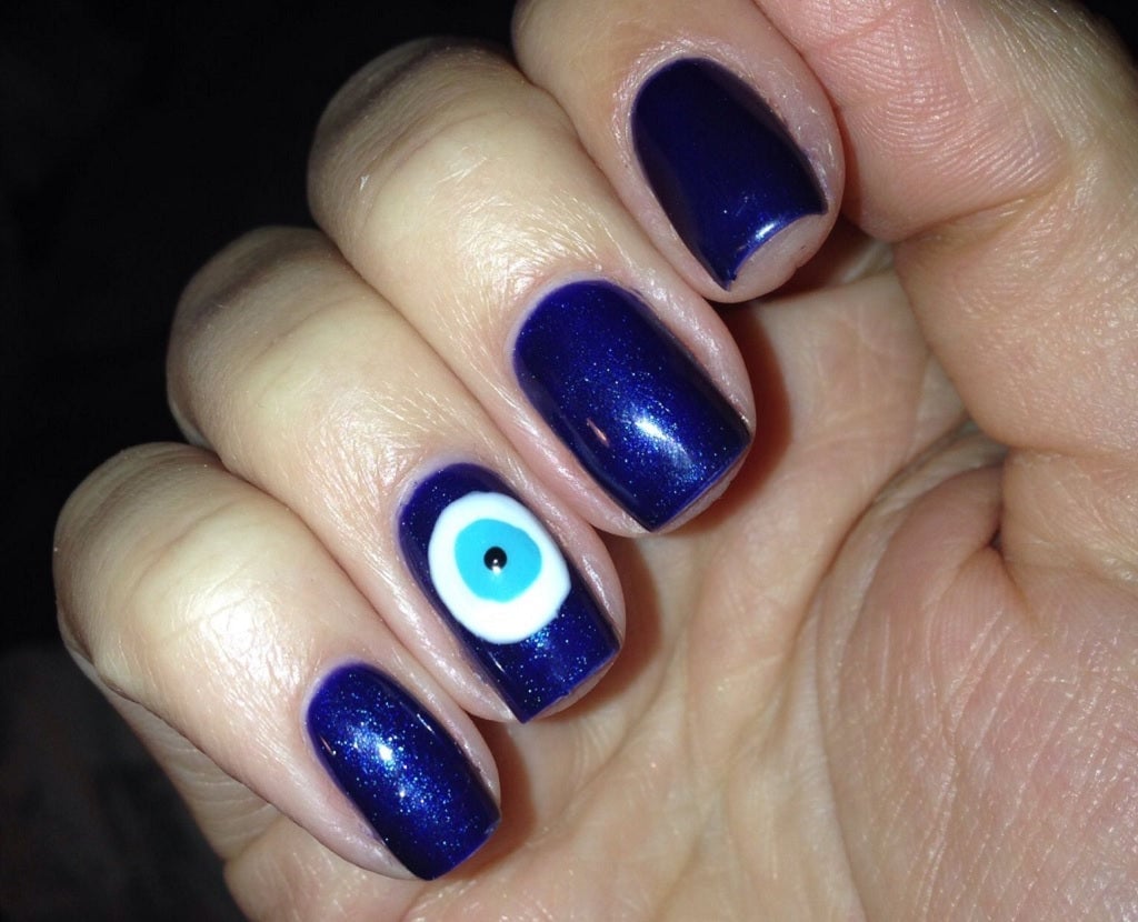 Sparkly Blue Evil Eye Short Square Nails Sparkly Blue Evil Eye Short Square Nails — Trendy Evil Eye Nails