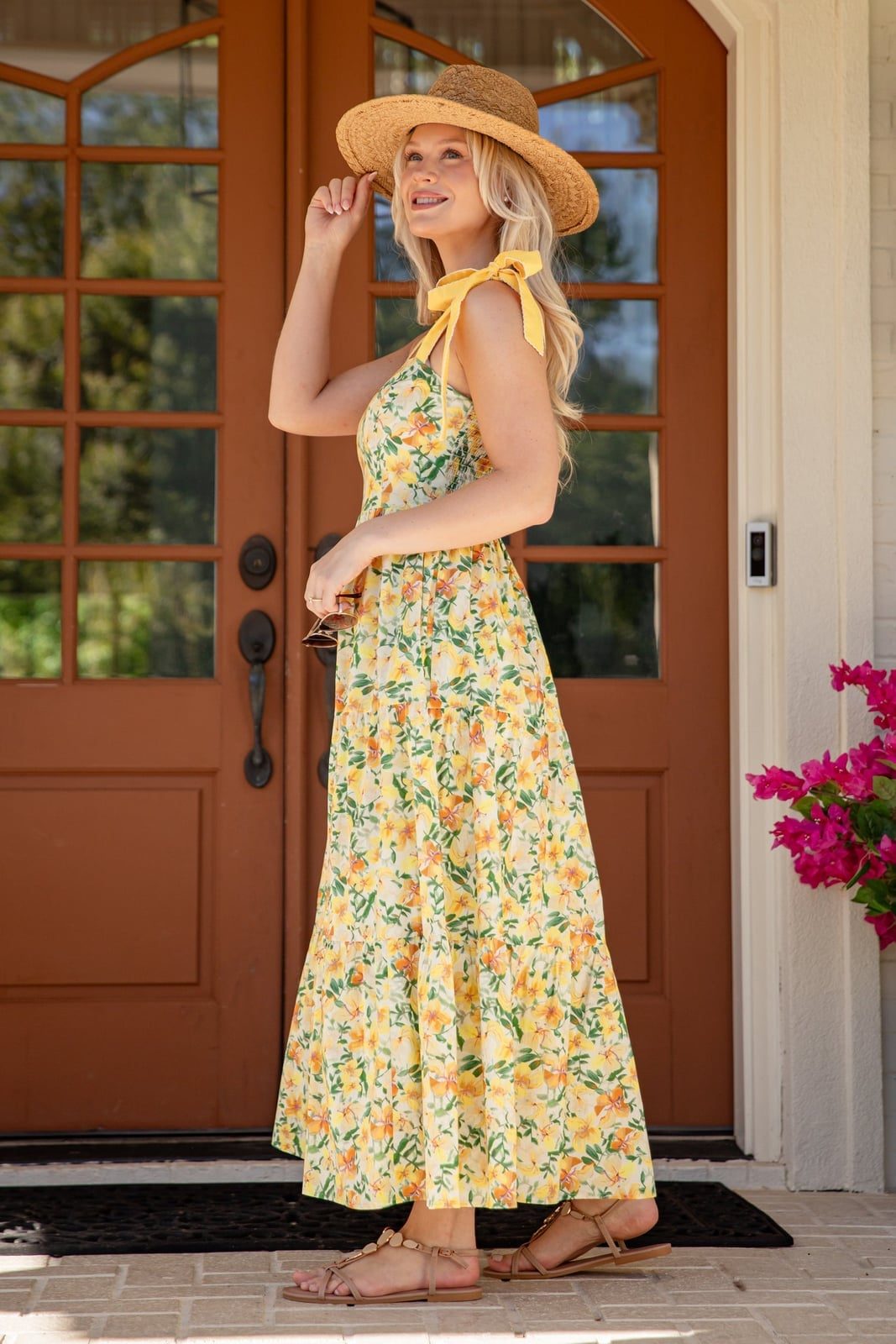 Sleeveless Tiered Floral Maxi Dress with Hat Sleeveless Tiered Floral Maxi Dress with Hat — Trendy Floral Dress