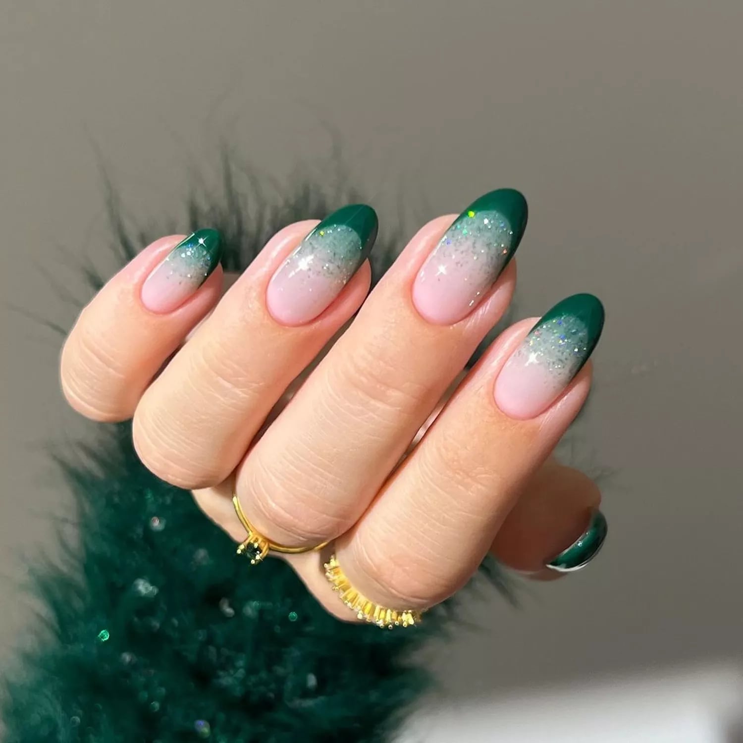 Forest Green Gradient Oval Nails With Silver Glitter — Trendy Forest Green Nails