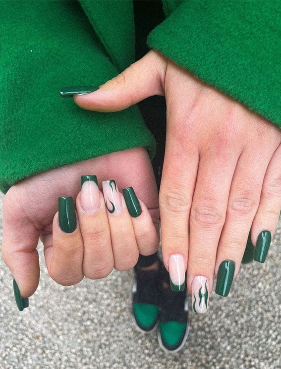 Square Forest Green French Tips With Wavy Lines — Trendy Forest Green Nails