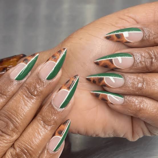 Long Stiletto Green French Tip Leopard Print Mix — Trendy Forest Green Nails