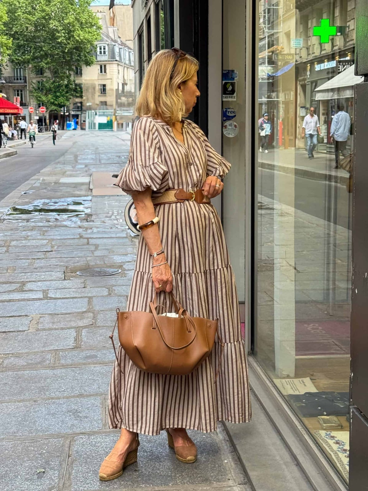 Striped Maxi Dress Effortless Chic — Trendy French Outfits