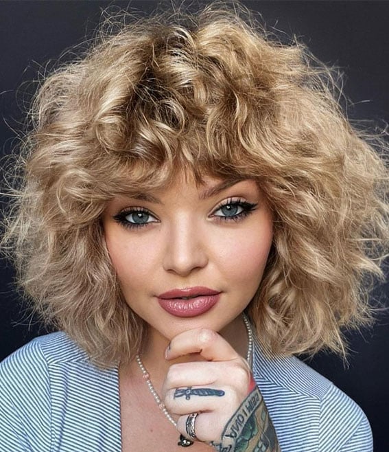 Layered Collarbone Cut With Wispy Bangs — Trendy Frizzy Hair