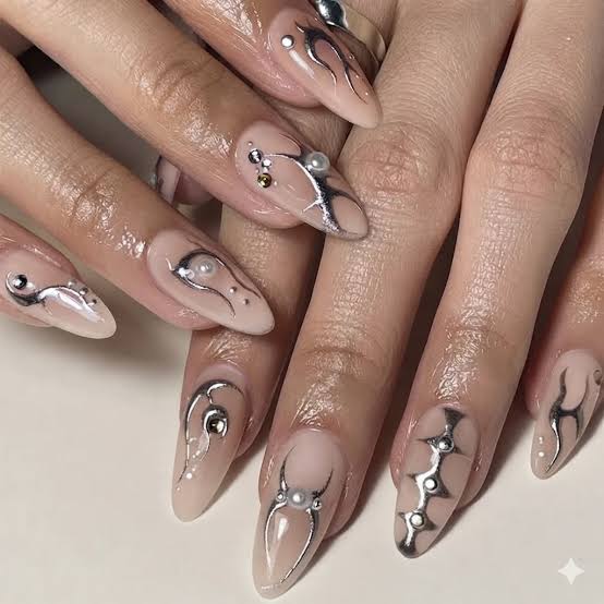 Abstract Silver Pearl Long Stiletto Nails Abstract Silver Pearl Long Stiletto Nails — Trendy Gel Nails Polish