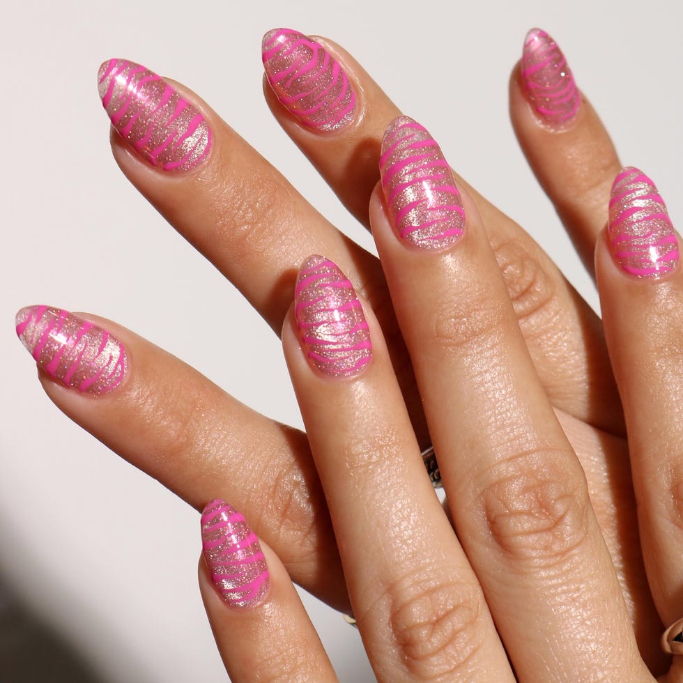 Metallic Silver Zebra Stripe Long Oval Nails Metallic Silver Zebra Stripe Long Oval Nails — Trendy Gel Nails Polish