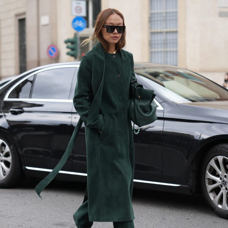 25 Trendy Green Outfits 2027 with Dark Green Oversized Coats