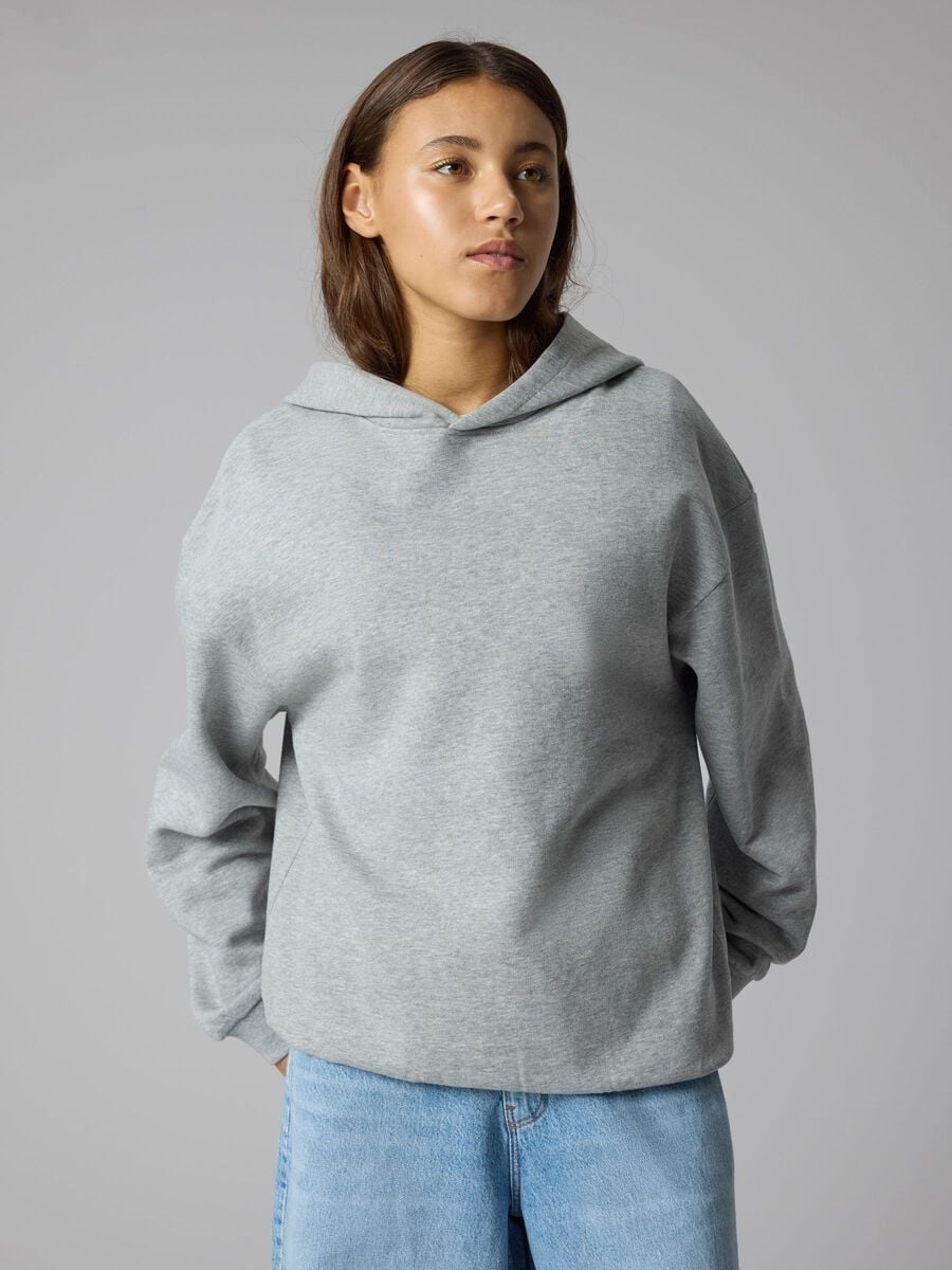 Light Grey Hoodie With Blue Jeans Light Grey Hoodie With Blue Jeans — Trendy Grey Hoodie Outfit
