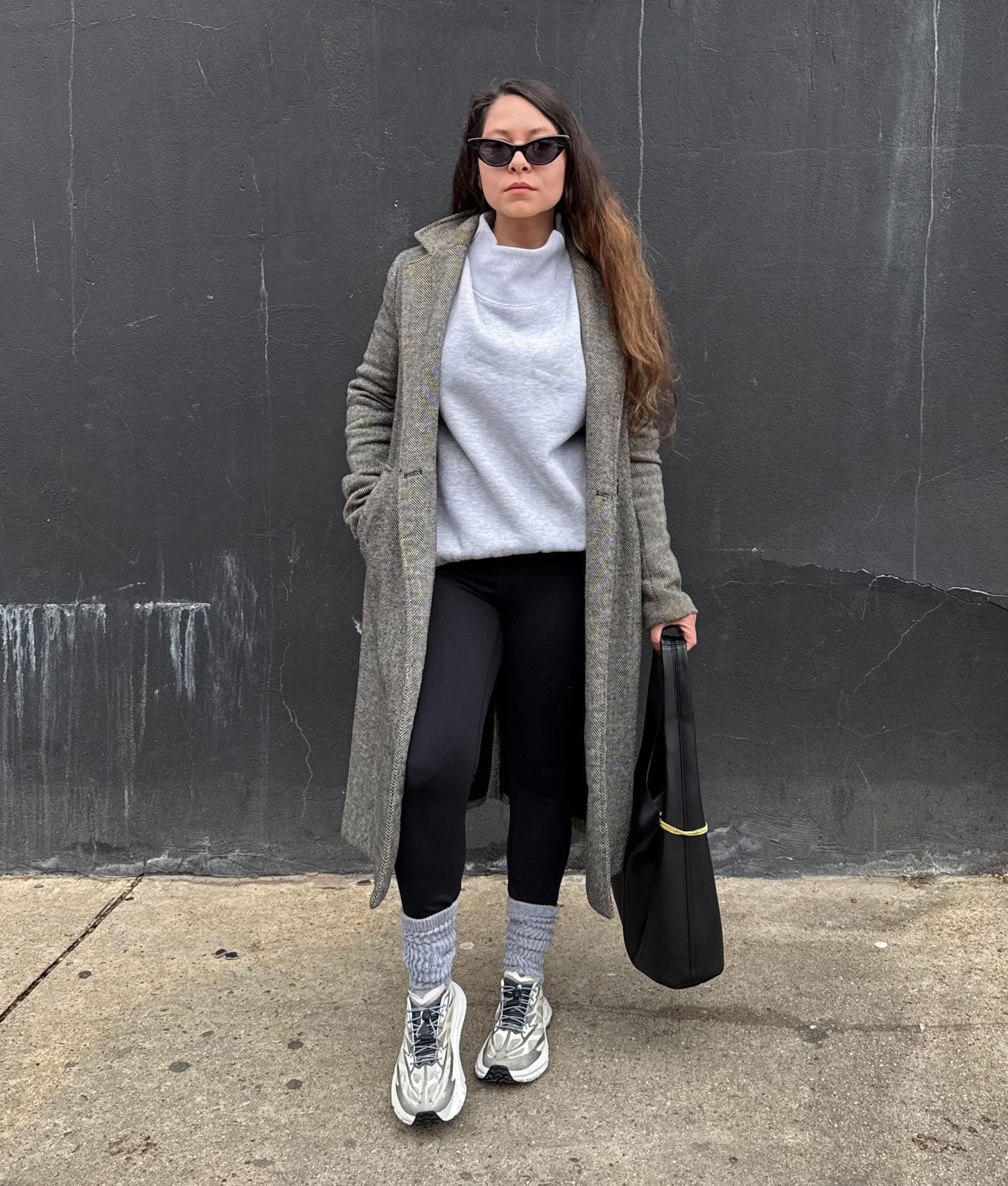 Grey Patterned Coat Over Grey Sweatshirt And Leggings Grey Patterned Coat Over Grey Sweatshirt And Leggings — Trendy Grey Leggings Outfit