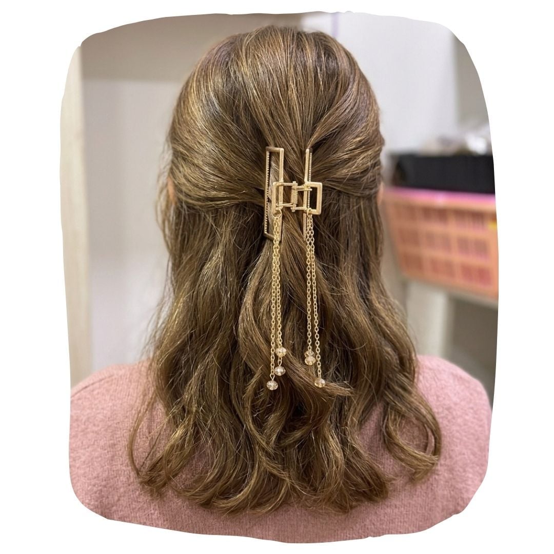 Shoulder Length Half-Up With Geometric Chain Clip Shoulder Length Half-Up With Geometric Chain Clip — Trendy Hair with Clips